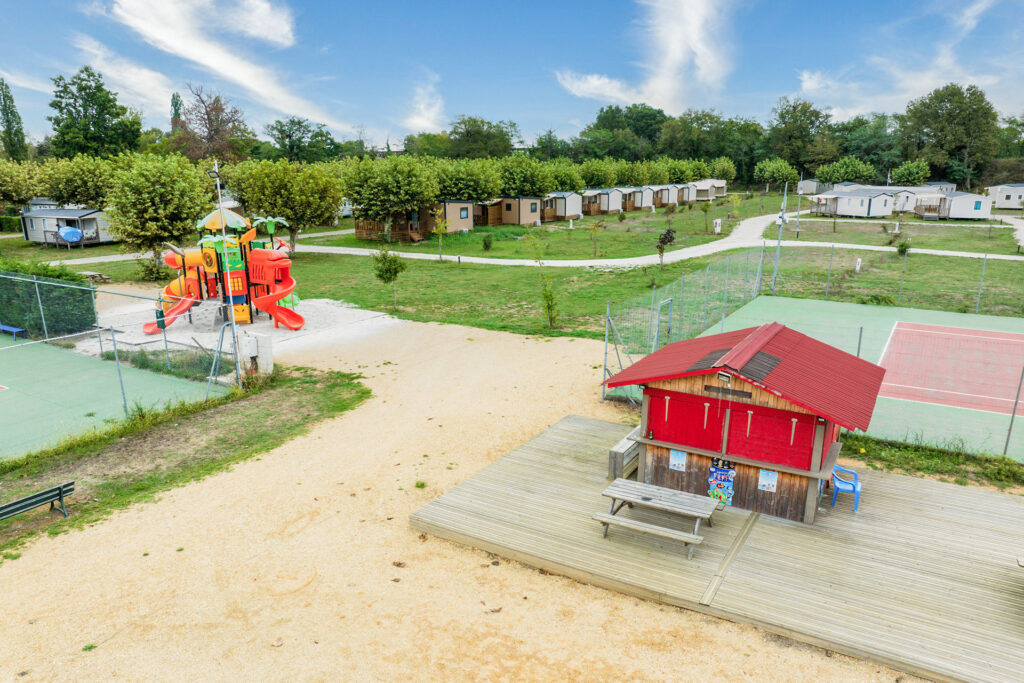 aire de jeux enfants les rives de l'adour